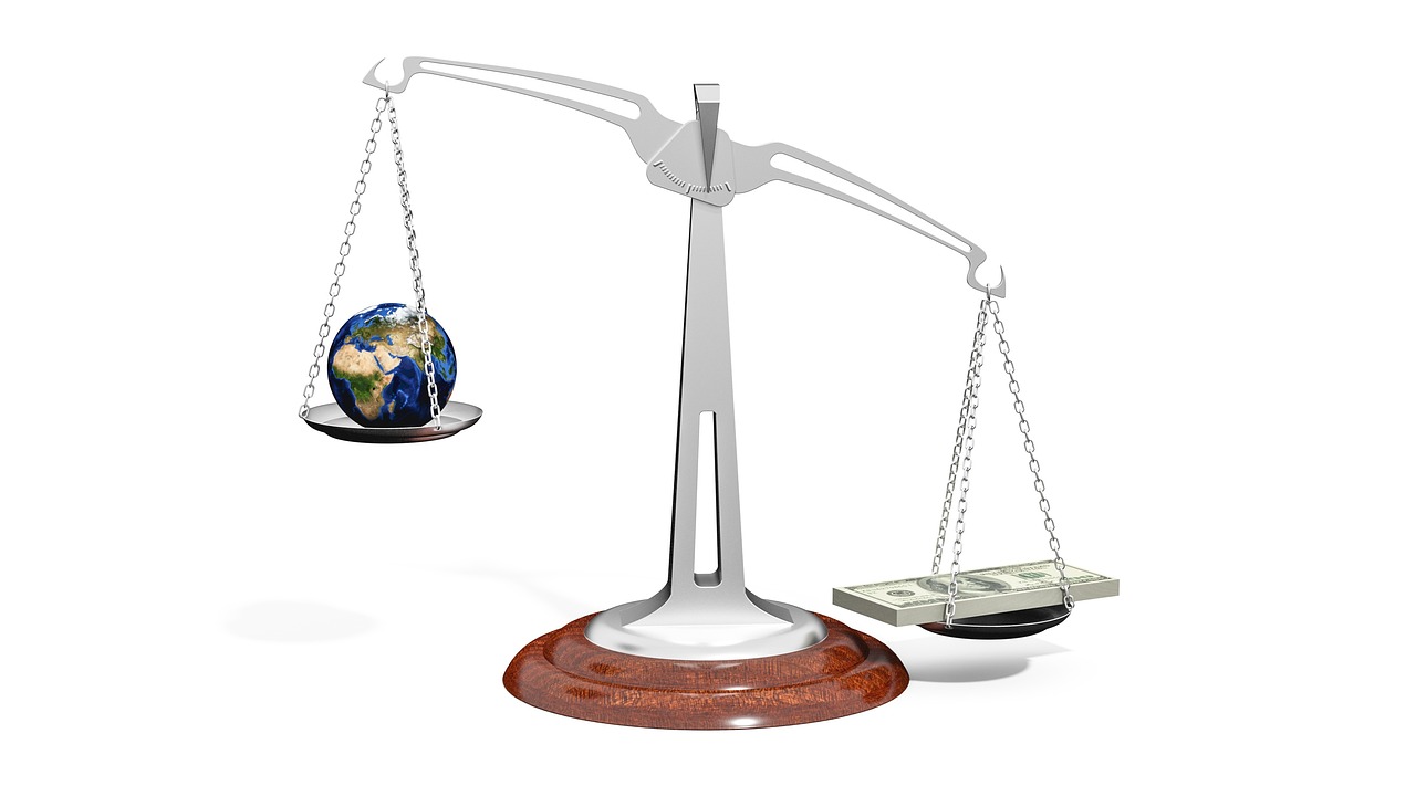 Pay Off Debt vs Invest: How to Decide in 2026